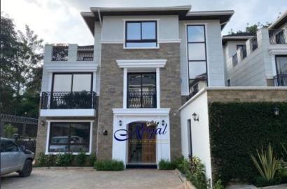 Peponi Road Modern 5-Bedroom Luxury Villa